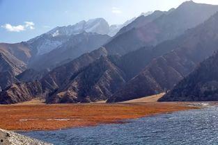 天山脚下,自然奇观与人文荟萃的秘境之旅